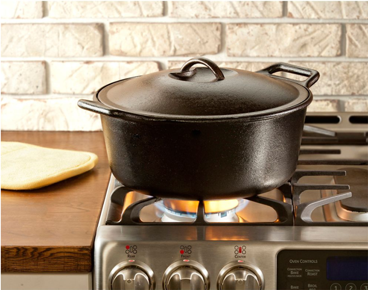 What is a Dutch Oven?  The Official Wasserstrom Blog