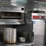 What is a salamander broiler or salamander grill?