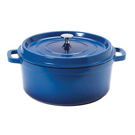 A 6.5 quart dutch oven with looped handles from G.E.T.