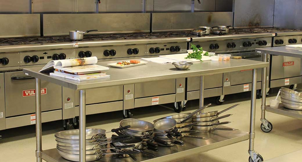 How to tidy up your commercial kitchen for your restaurant or foodservice business.