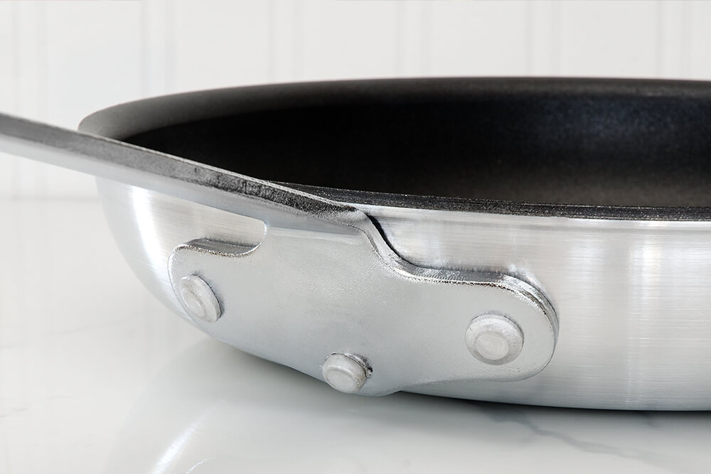 Commercial Cookware Metals: How To Pick The Right Type for Your Kitchen