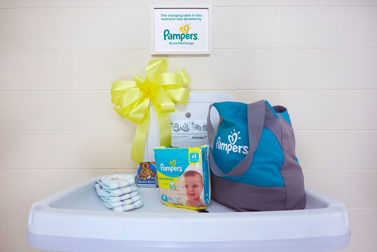 Changing station by Pampers and Koala Kare