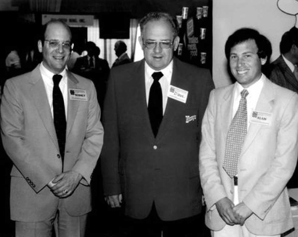 Rodney Wasserstrom (L) and Alan Wasserstrom (R) with Dave Thomas