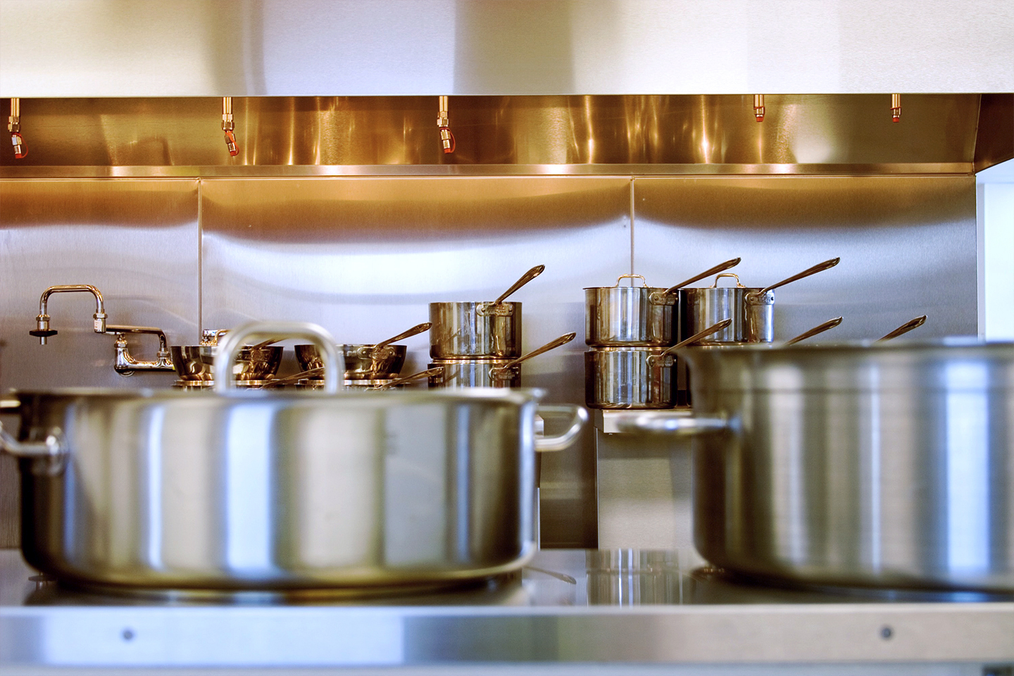 Maintaining Commercial Cookware To Prevent Corrosion