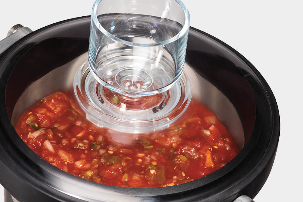 A transparent lid.