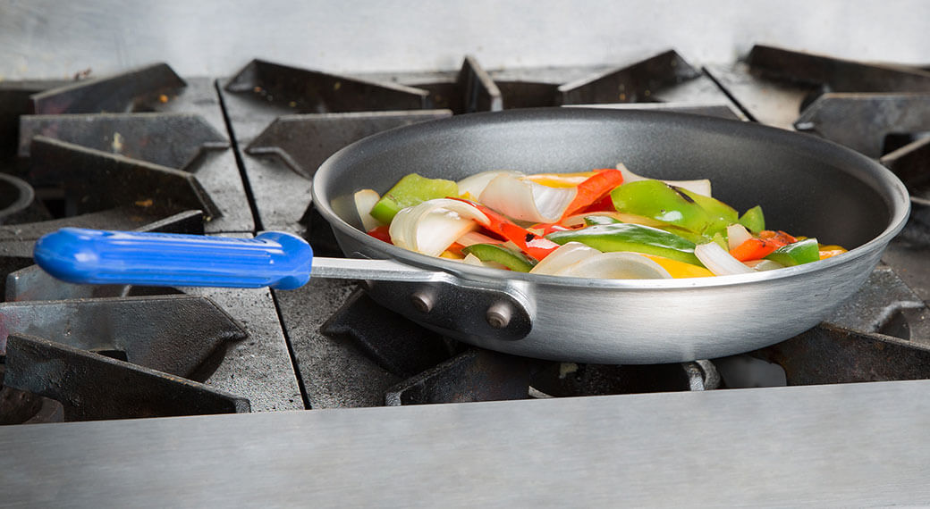 4 Commercial Aluminum Non-Stick Fry Pans Compared