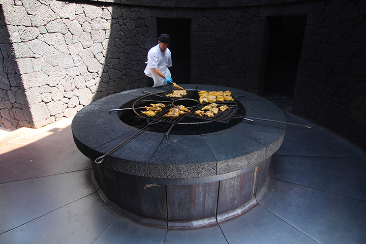 Food at this restaurant is cooked 6' above smoldering heat created by nature itself.