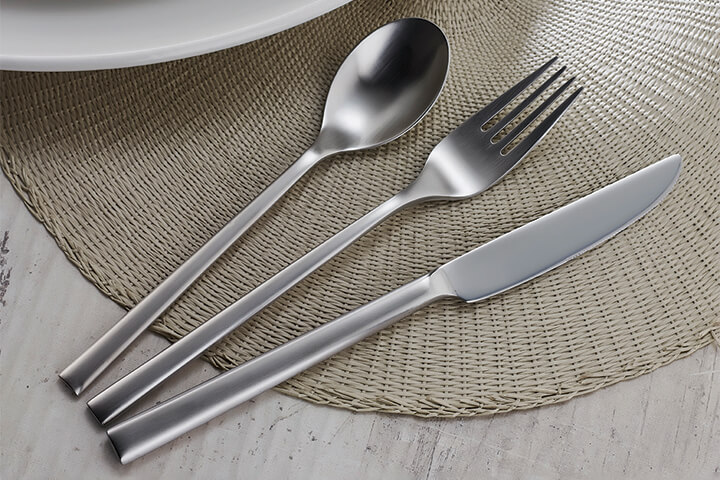 Living Satin flatware by Sola.