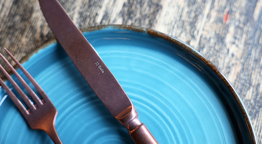 Arc Cardinal flatware finishes.