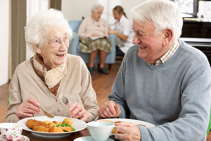 Loneliness is a major risk factor for depression and anxiety in seniors. Social dining provides regular interaction and a sense of belonging, which can significantly decrease these negative emotions.