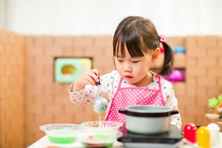 Open kitchens captivate our littlest customers, sometimes inspiring them to become part of the next generation of skilled chefs. 