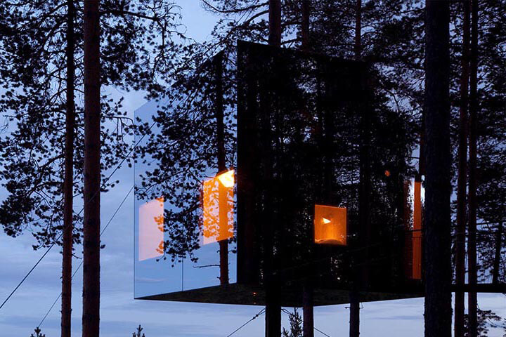 The gorgeously elusive Mirrorcube at Treehotel. Unconventional hotel.