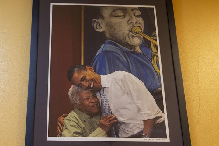 Photo of Leah Chase with President Barack Obama at Dooky Chase Restaurant.