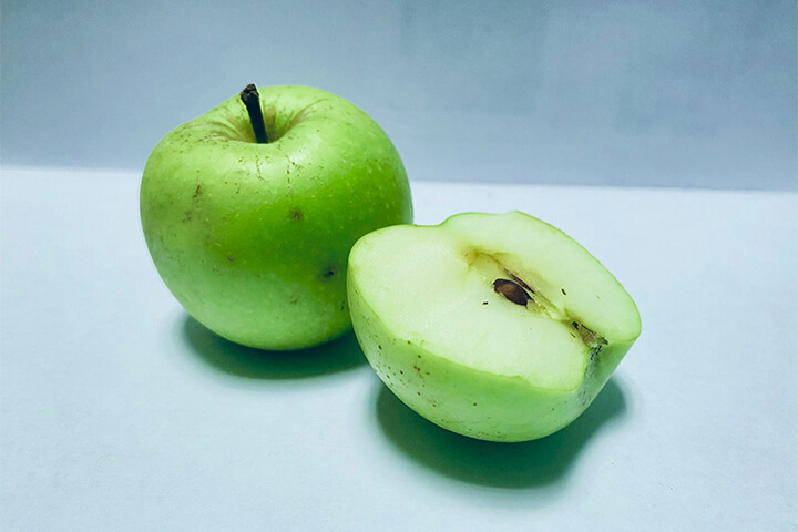 An apple can be a wonderful palate cleanser.