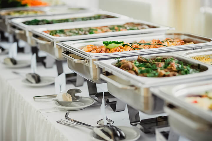 Chafers containing hot food.