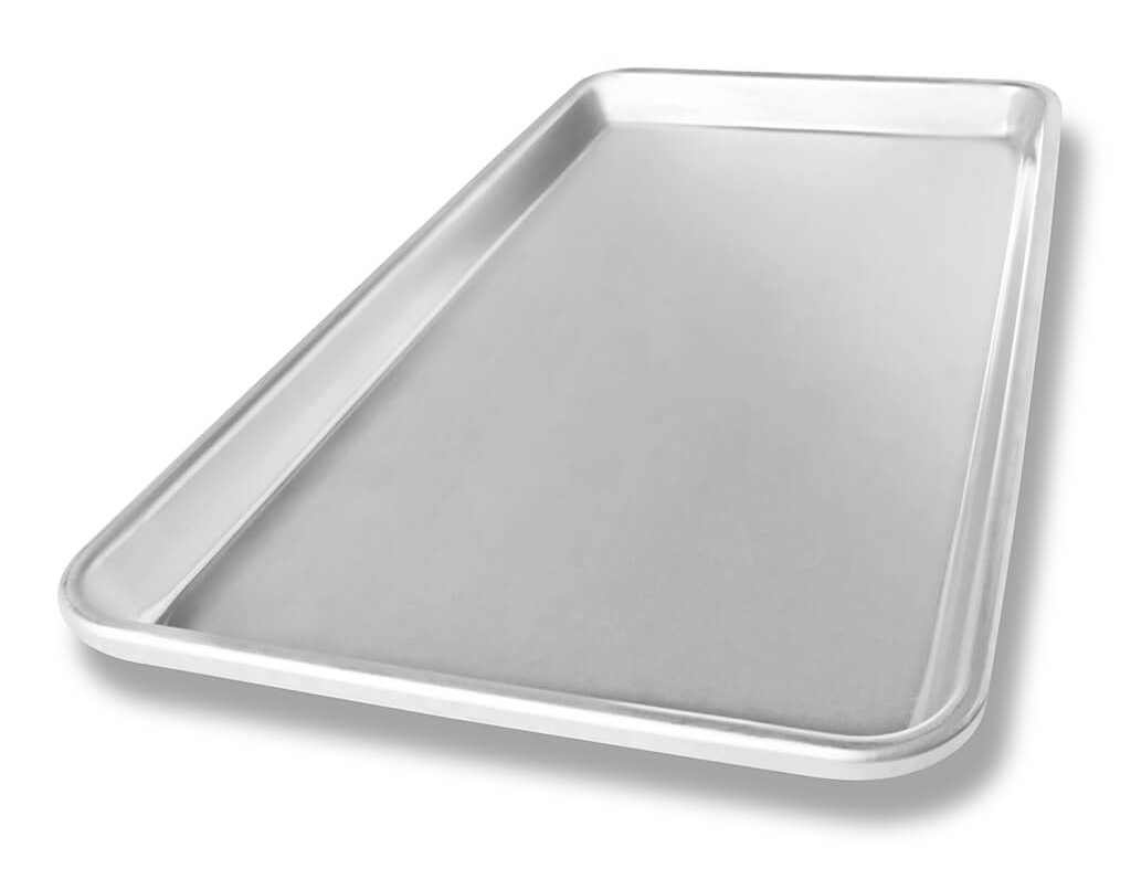 Sheet pan with a semi-curled rim.