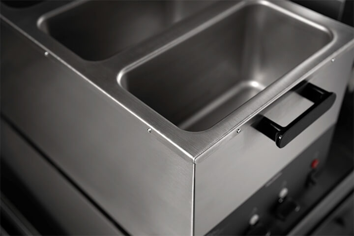 The rethermalizer without food in it.
